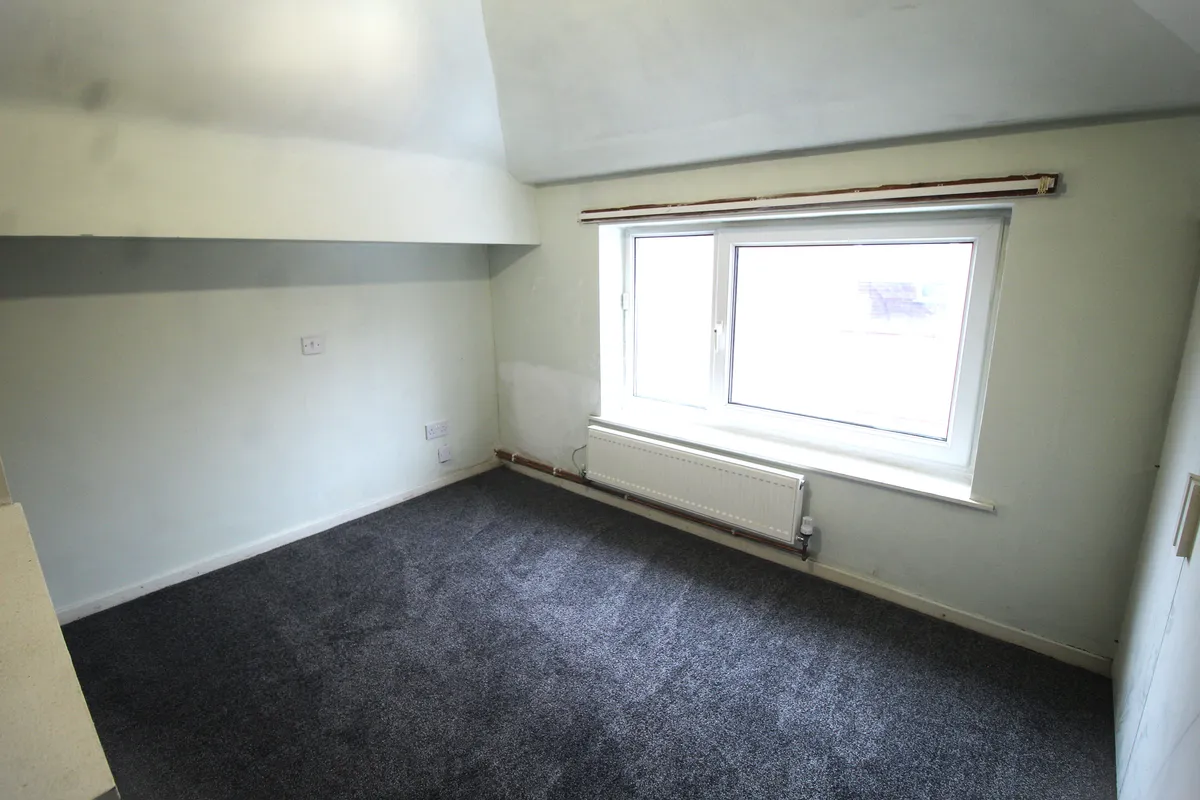 To Rent: 3-Bedroom Semi-Detached Converted Bungalow, Fairfields, OL8