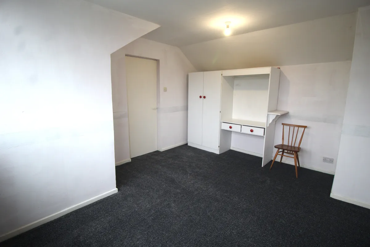 To Rent: 3-Bedroom Semi-Detached Converted Bungalow, Fairfields, OL8