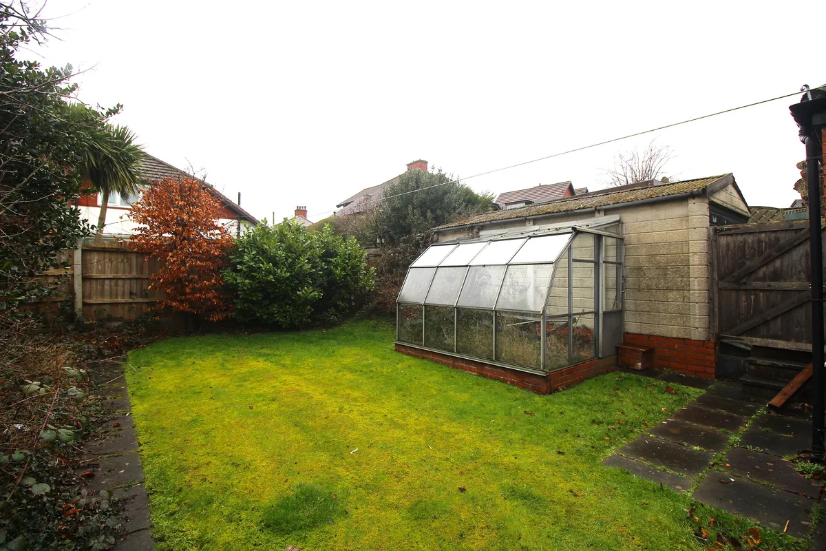 To Rent: 3-Bedroom Semi-Detached Converted Bungalow, Fairfields, OL8