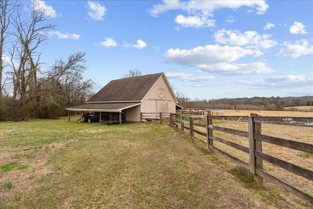 735 Bryant Rd, Cohutta, GA 30710