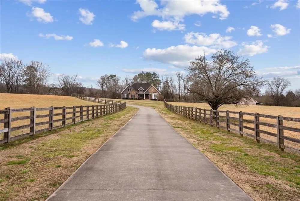 735 Bryant Rd, Cohutta, GA 30710