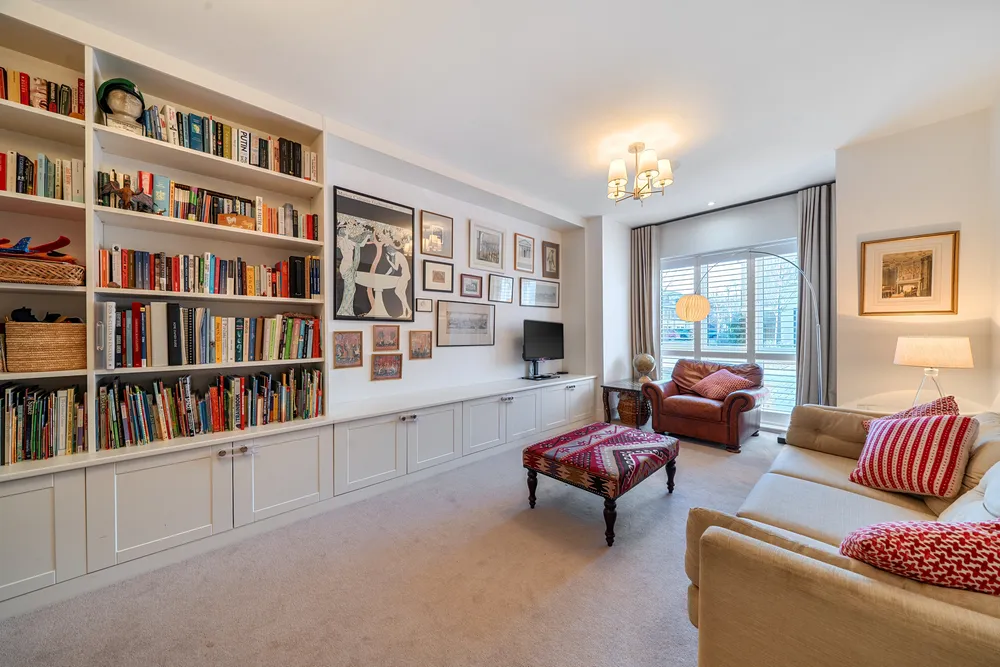 Orchard Farm Avenue, East Molesey, KT8