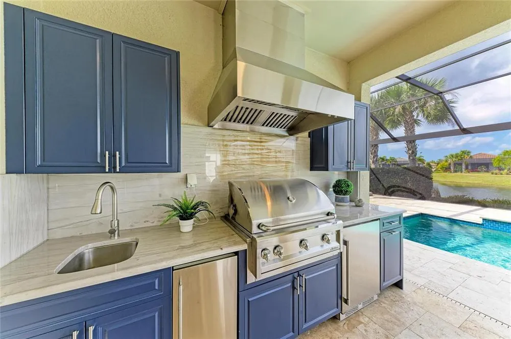7110 Gradford Ct, Bradenton, FL 34202