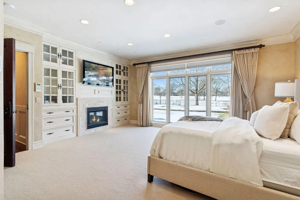 4708 Annaway Dr, Edina, MN 55436