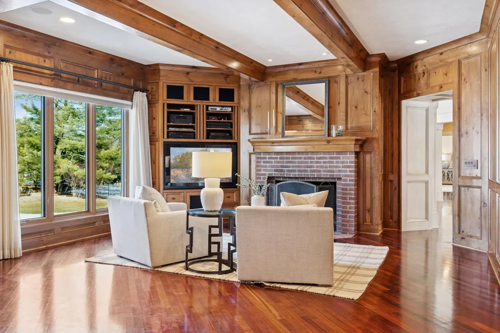 4708 Annaway Dr, Edina, MN 55436