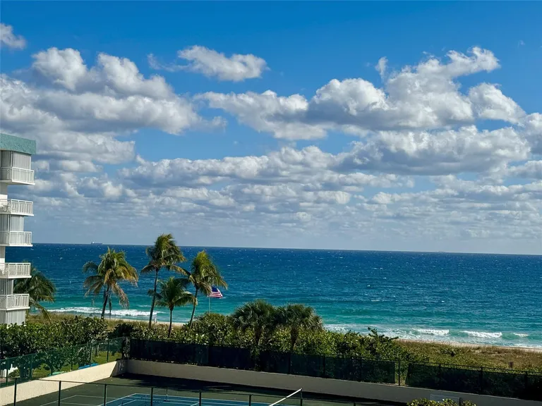 1800 S Ocean Blvd, Pompano Beach, FL 33062