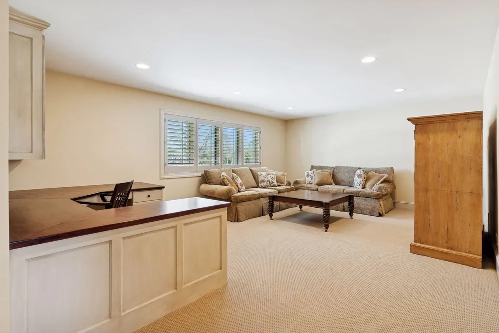 4708 Annaway Dr, Edina, MN 55436