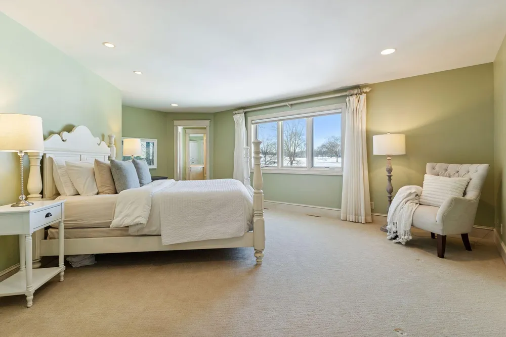 4708 Annaway Dr, Edina, MN 55436