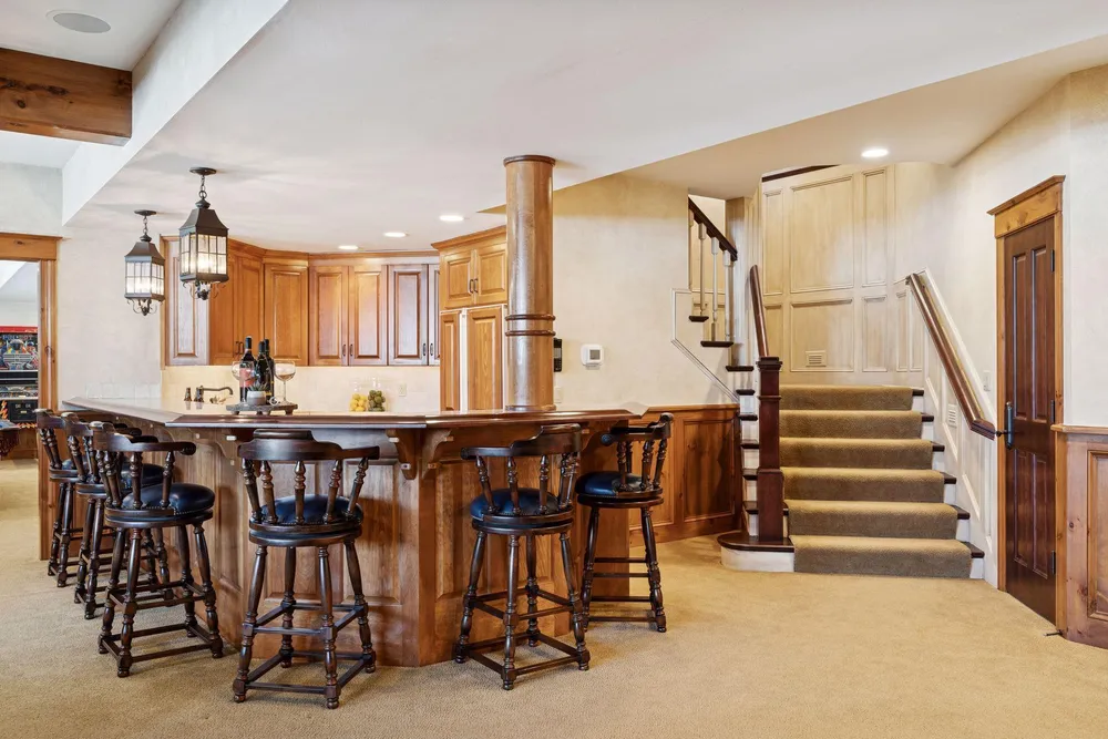 4708 Annaway Dr, Edina, MN 55436