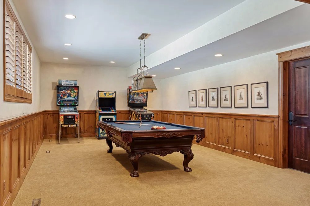 4708 Annaway Dr, Edina, MN 55436