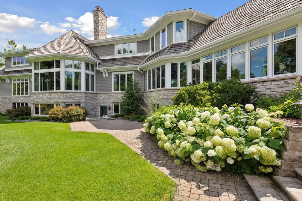 4708 Annaway Dr, Edina, MN 55436