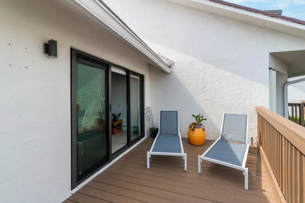 1037 Boca Cove Ln, Highland Beach, FL 33487