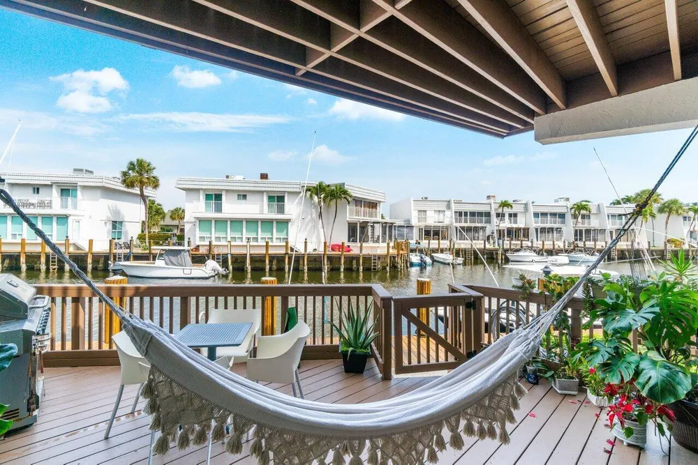 1037 Boca Cove Ln, Highland Beach, FL 33487