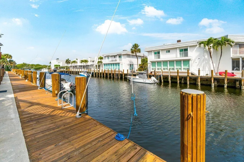 1037 Boca Cove Ln, Highland Beach, FL 33487