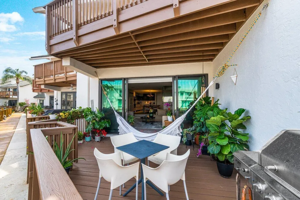 1037 Boca Cove Ln, Highland Beach, FL 33487