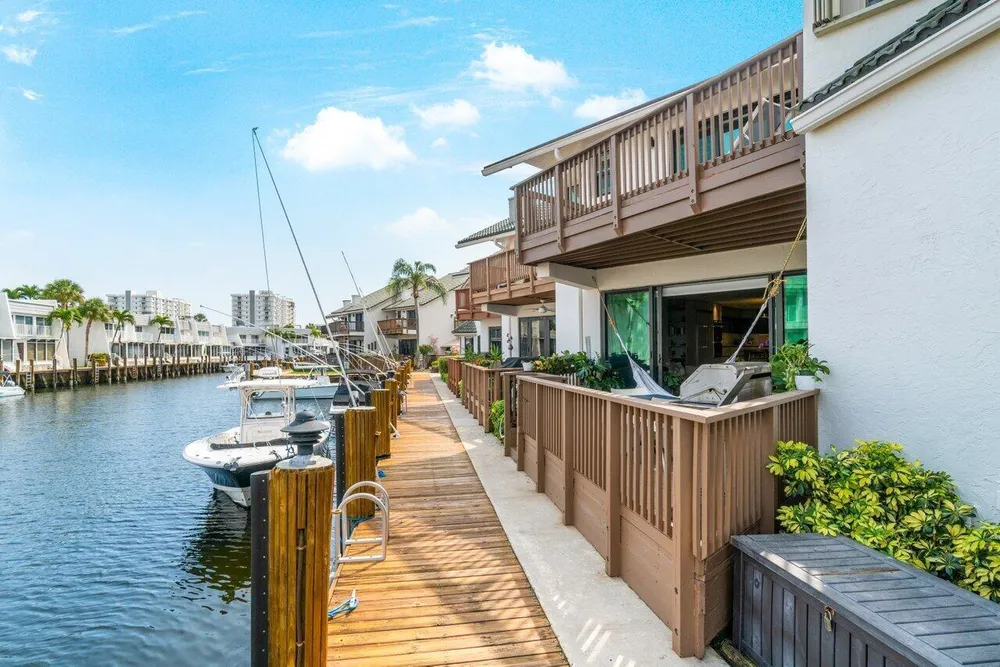 1037 Boca Cove Ln, Highland Beach, FL 33487