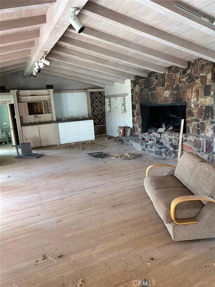 20572 Rancherias Rd, Apple Valley, CA 92307