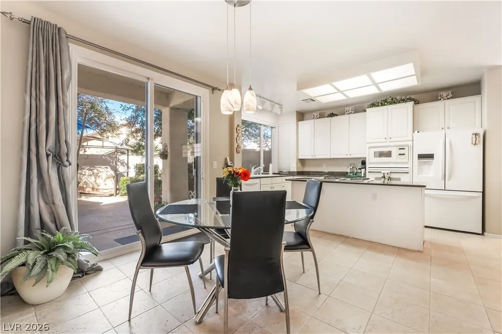 1300 Elk River Circle, Las Vegas, NV 89134