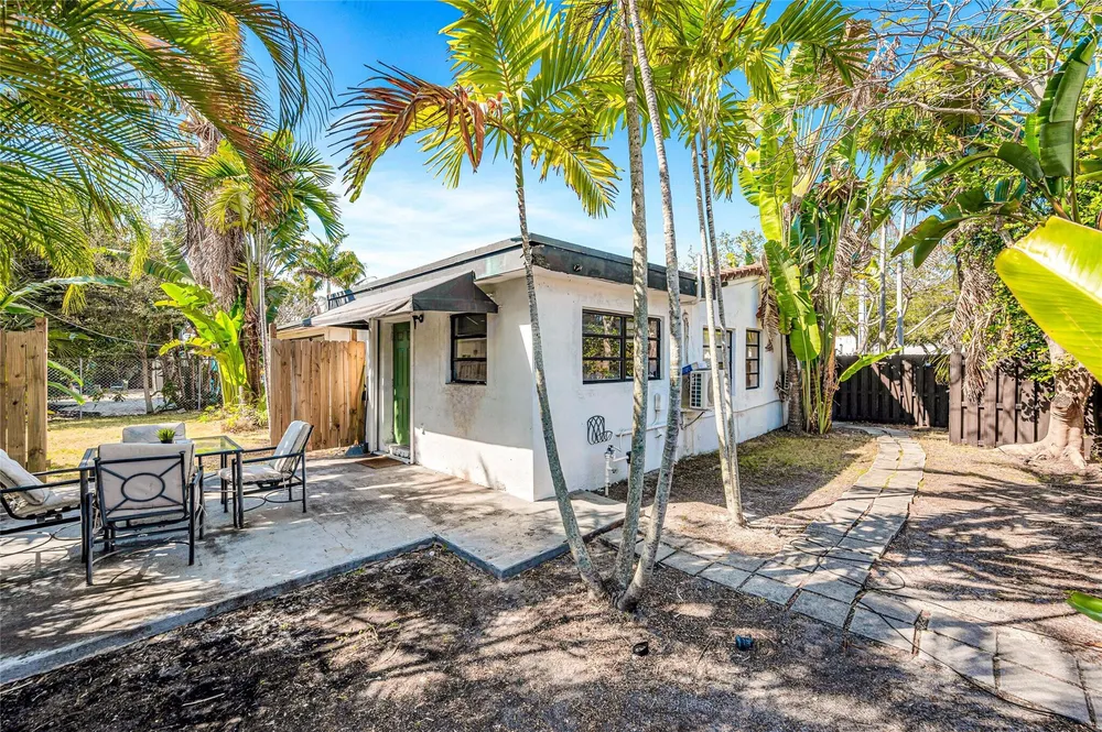 1760 NE 13th St, Fort Lauderdale, FL 33304