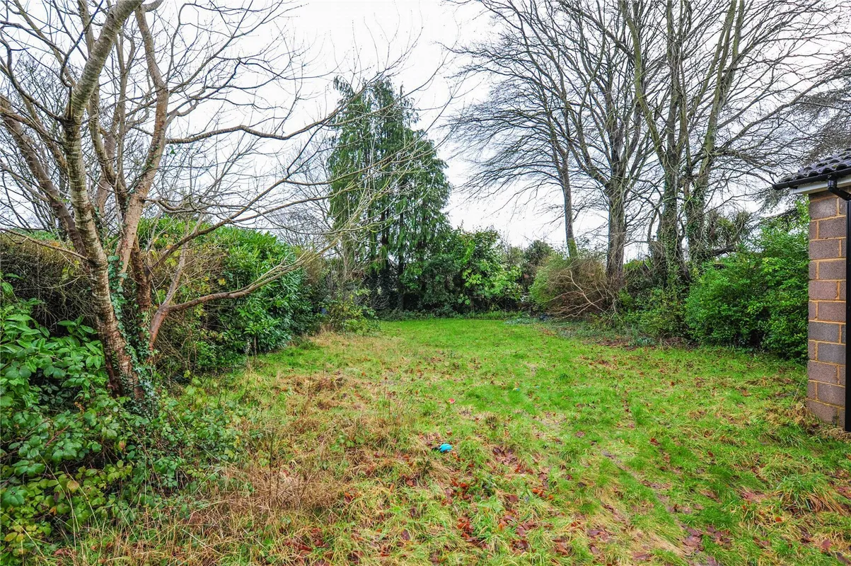 Ringwood Road, Alderney, Poole, Dorset, BH12