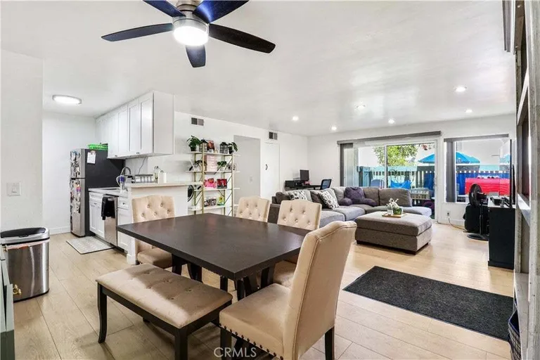 5700 Etiwanda Ave, Tarzana, CA 91356