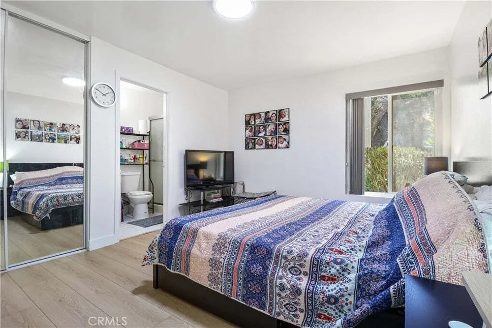 5700 Etiwanda Ave, Tarzana, CA 91356