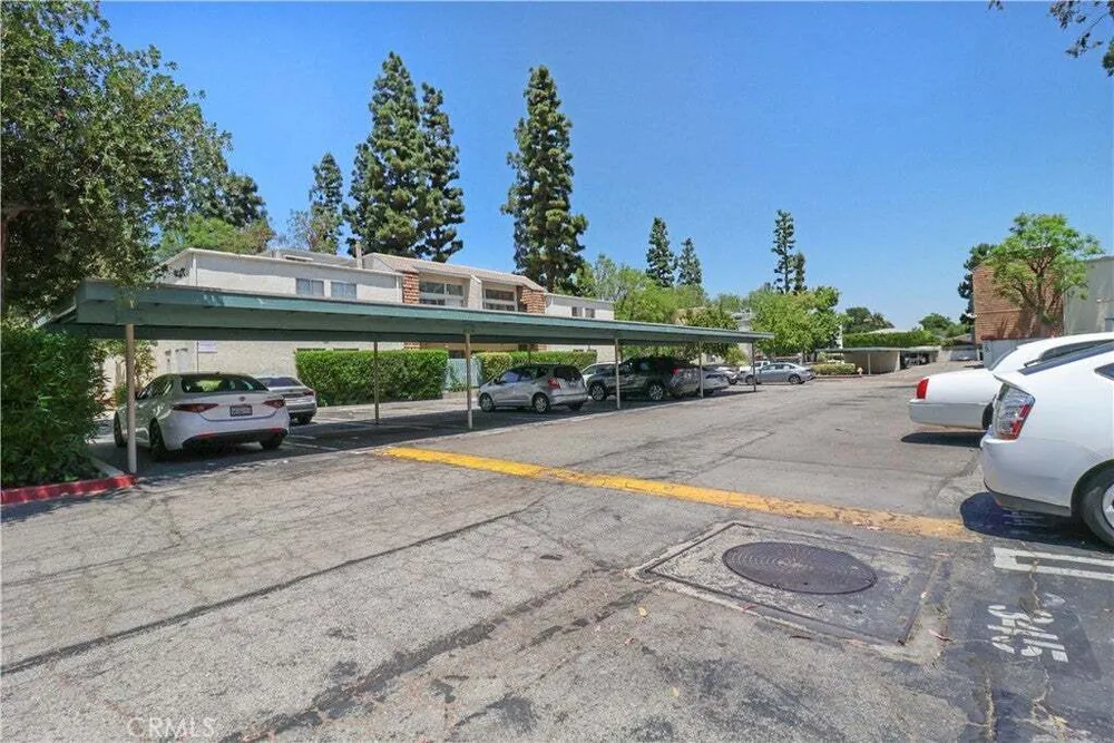 5700 Etiwanda Ave, Tarzana, CA 91356