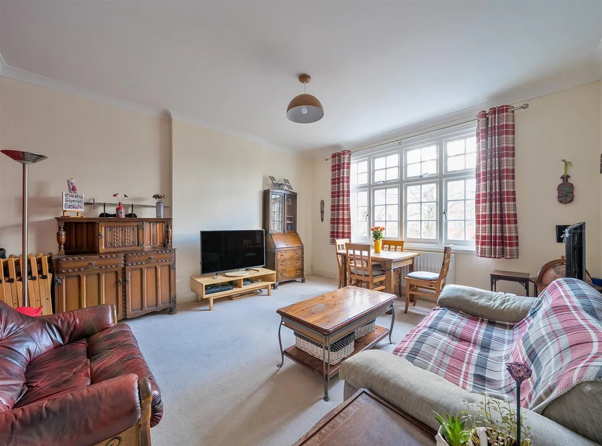Mapesbury Road, London NW2