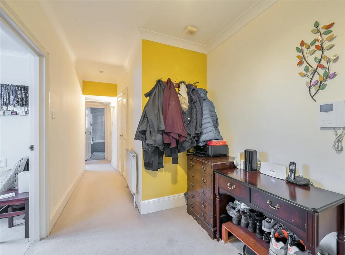 Mapesbury Road, London NW2