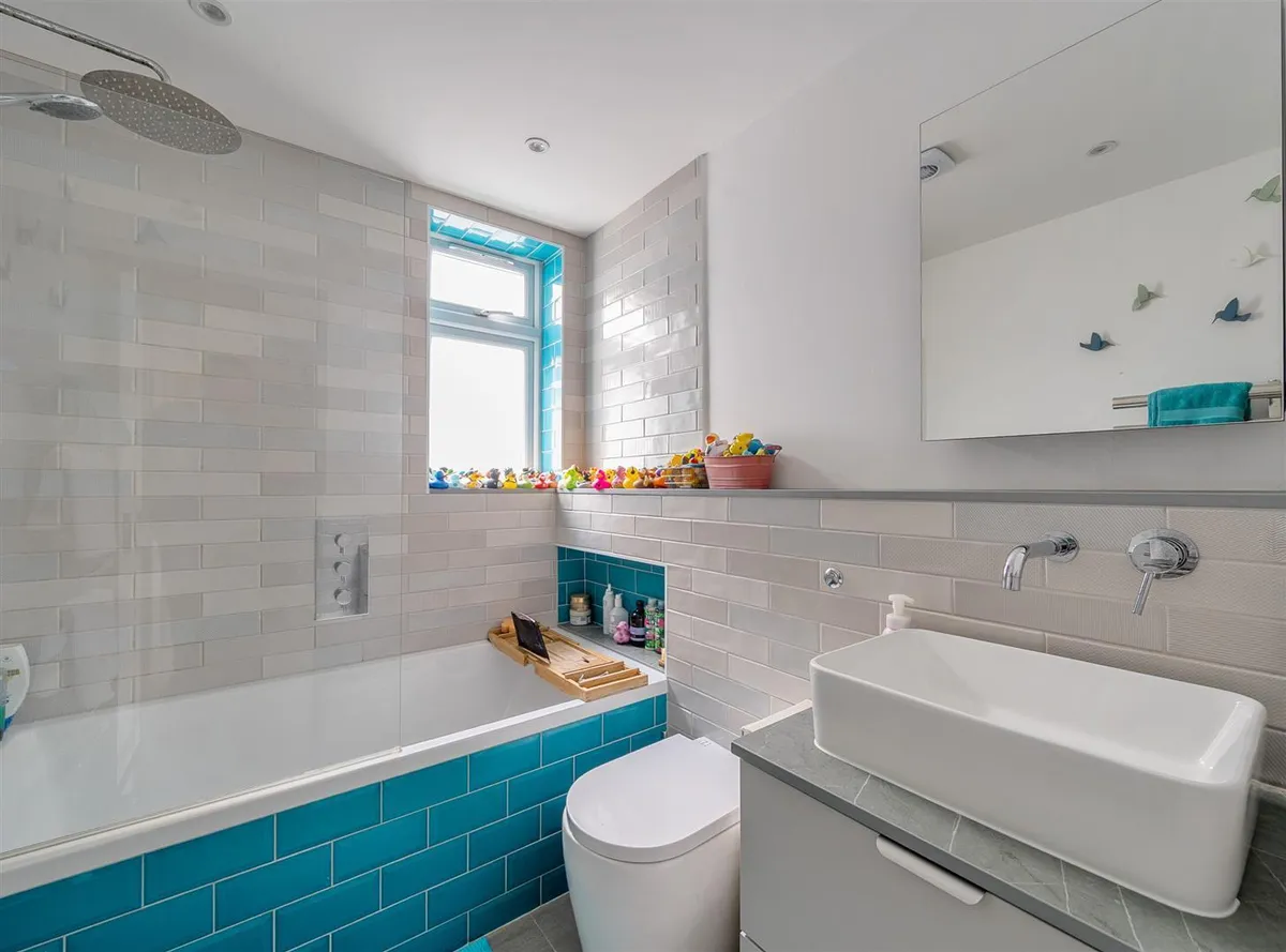 Mapesbury Road, London NW2