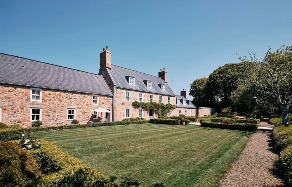 Holmbury