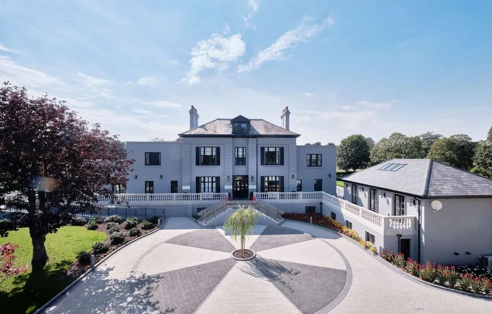 Sunningdale Manor