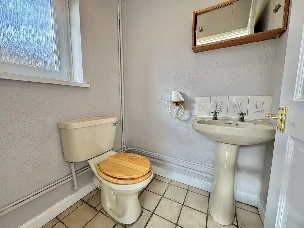 Property carousel item 15