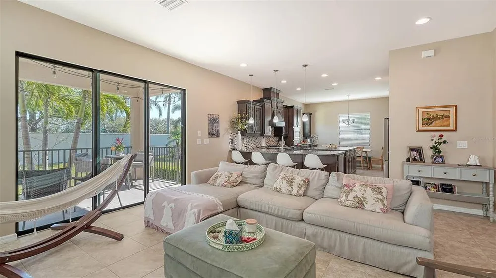 5723 Title Row Dr, Bradenton, FL 34210