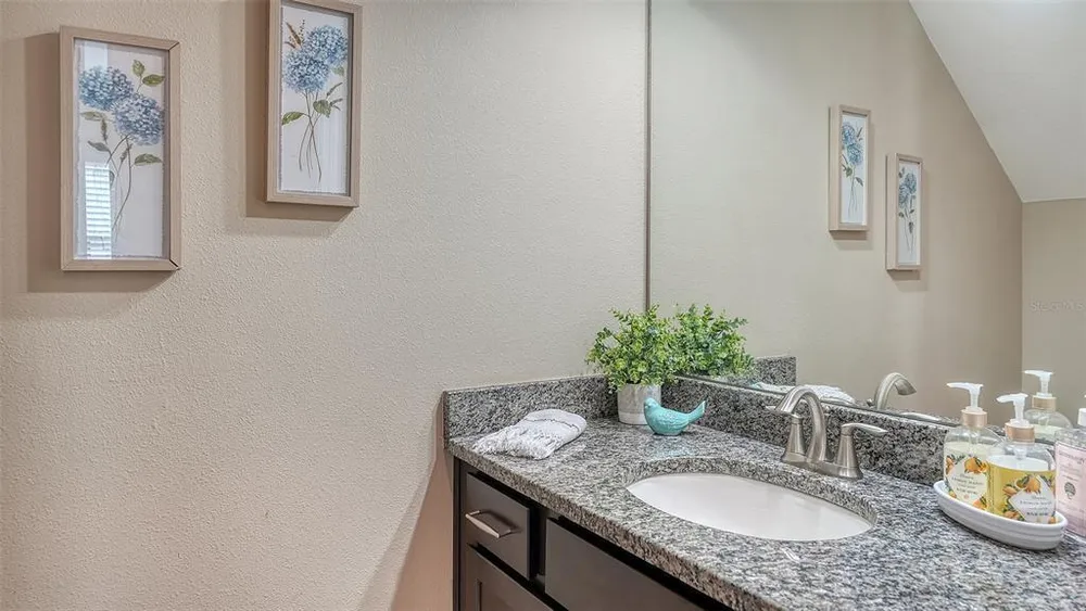 5723 Title Row Dr, Bradenton, FL 34210