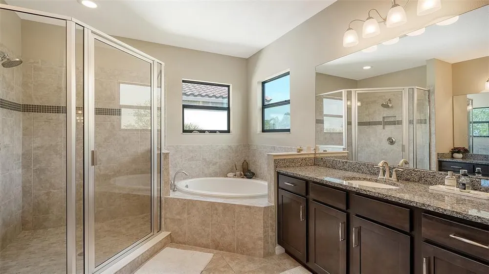5723 Title Row Dr, Bradenton, FL 34210