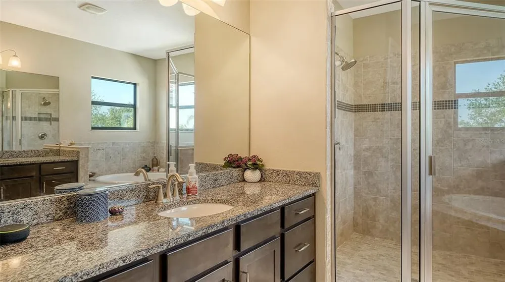 5723 Title Row Dr, Bradenton, FL 34210