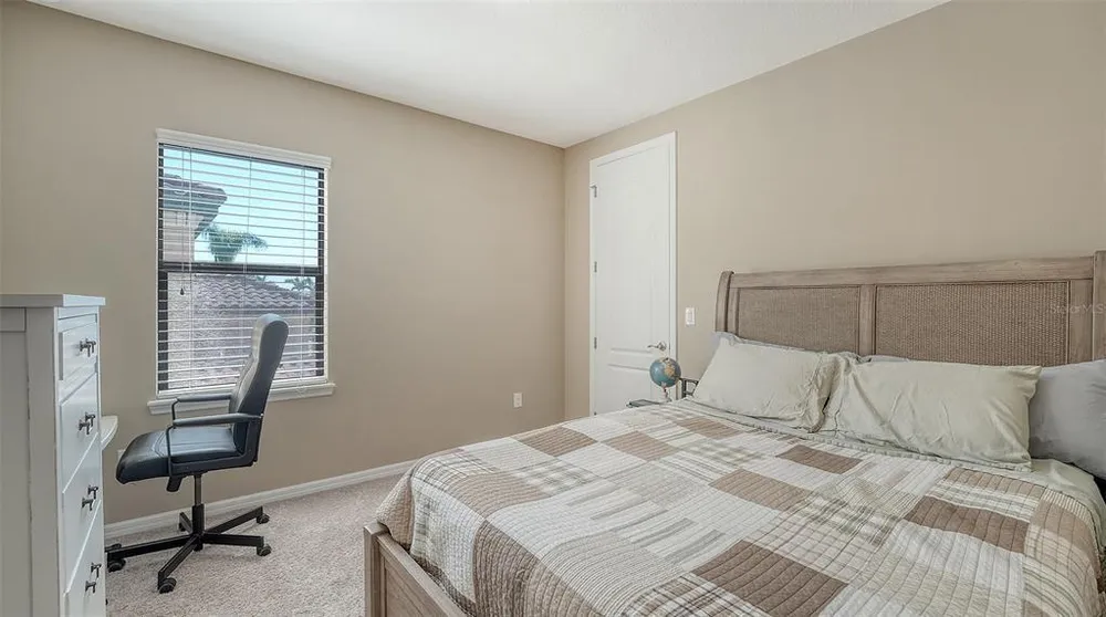 5723 Title Row Dr, Bradenton, FL 34210