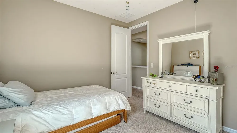 5723 Title Row Dr, Bradenton, FL 34210