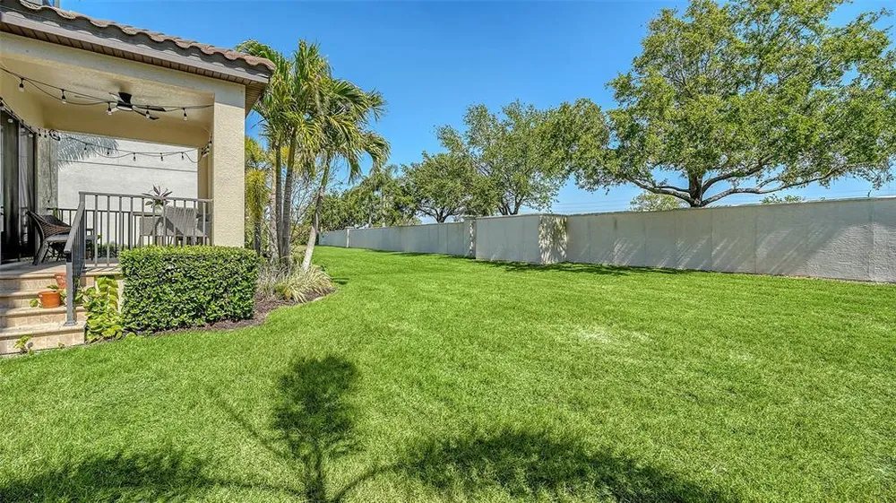 5723 Title Row Dr, Bradenton, FL 34210