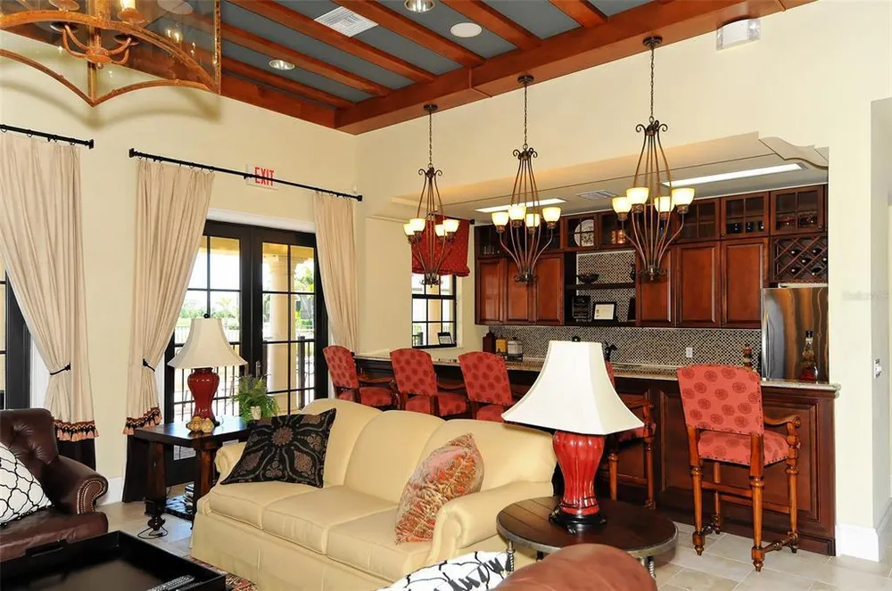 5723 Title Row Dr, Bradenton, FL 34210