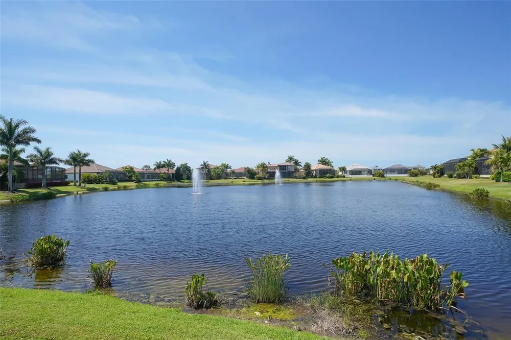 5723 Title Row Dr, Bradenton, FL 34210
