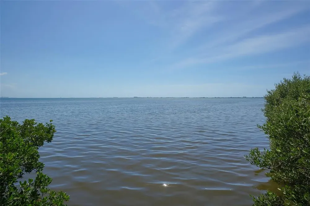 5723 Title Row Dr, Bradenton, FL 34210