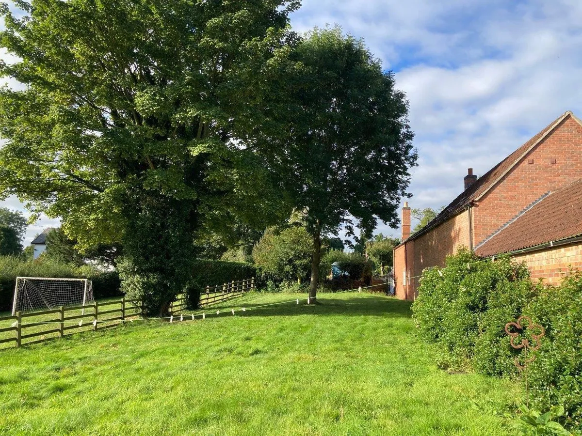 GRANARY COTTAGE, MAIN STREET, GRIMSTON