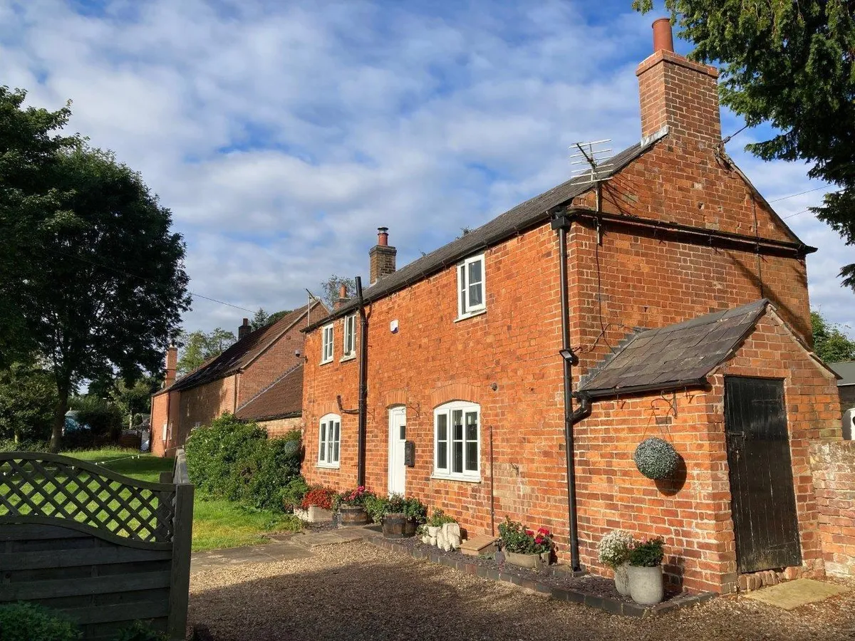 GRANARY COTTAGE, MAIN STREET, GRIMSTON