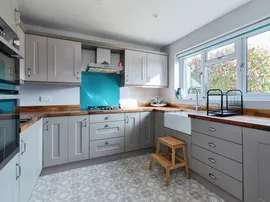 Hazel Close, Alderholt, Fordingbridge thumb 2