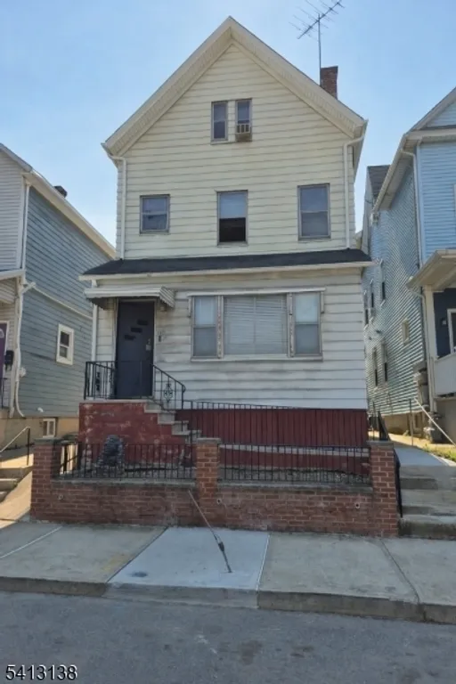 119 Jaques St, Elizabeth, NJ 07201