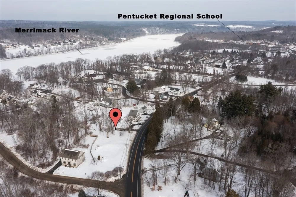 85 Main St, Groveland, MA 01834