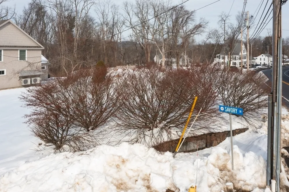 85 Main St, Groveland, MA 01834