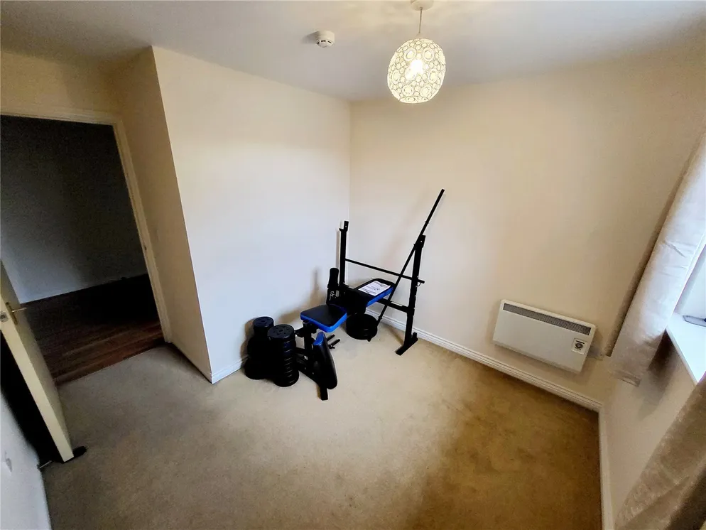 Property carousel item 4